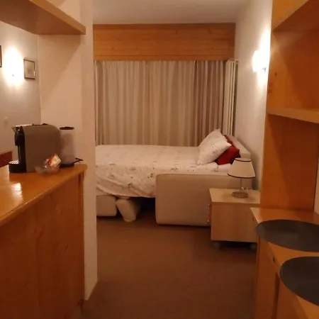 Studio In Heart Of Medran. Private Parking * 韦尔比耶